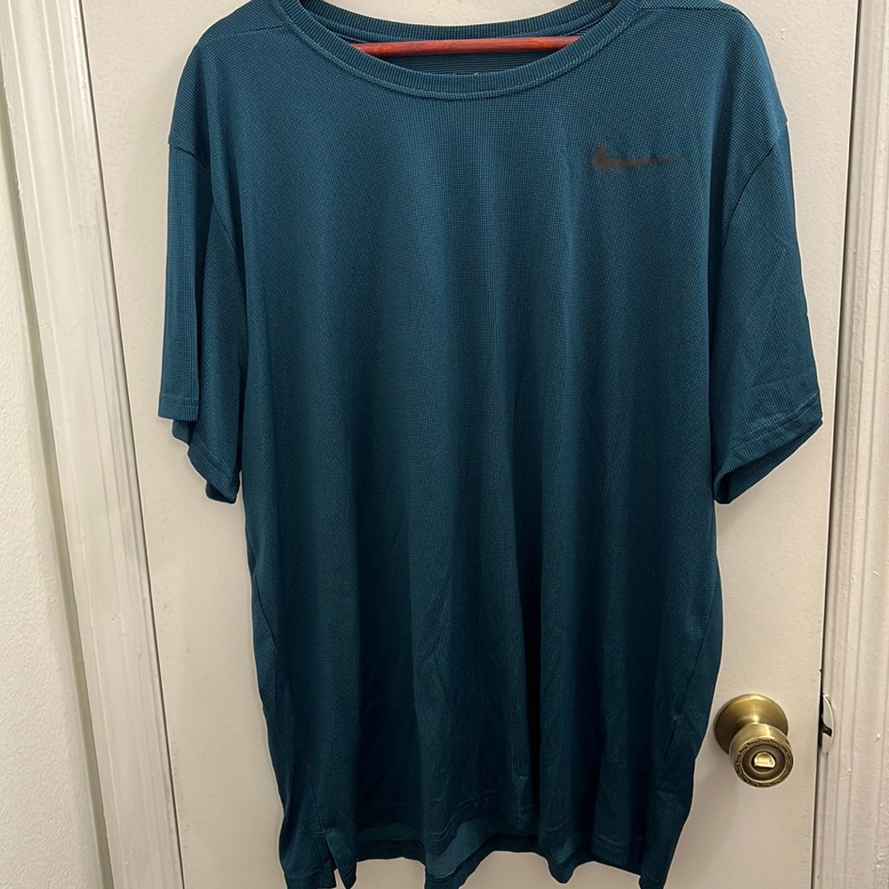 Nike dri fit black with blue dots